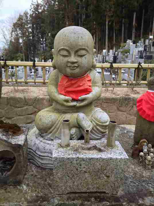 秩父札所二十六番円融寺の子育て子供地蔵